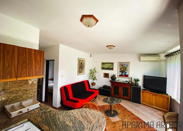 Aparment Arthur